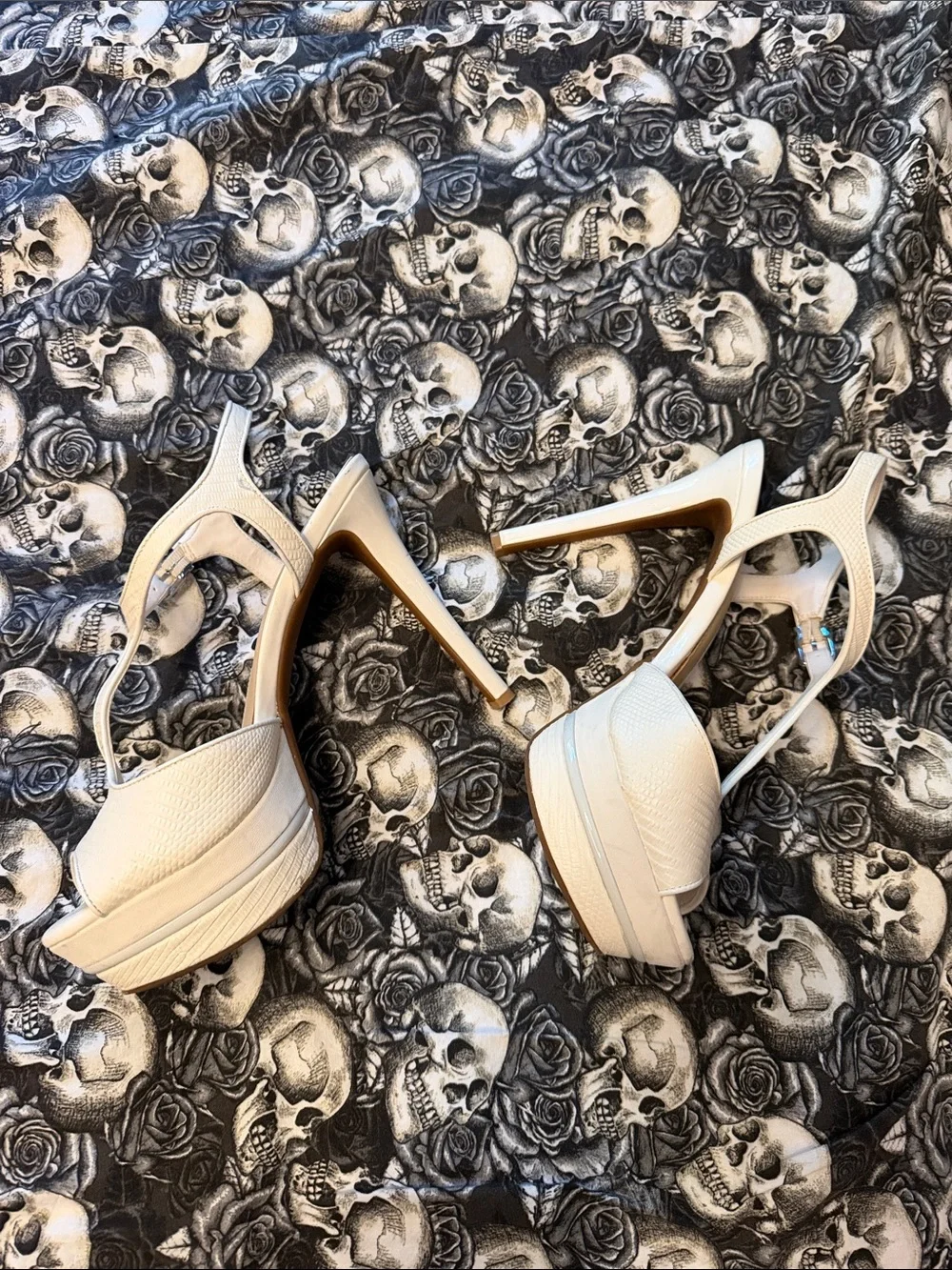 Gianni Bini elegant cream